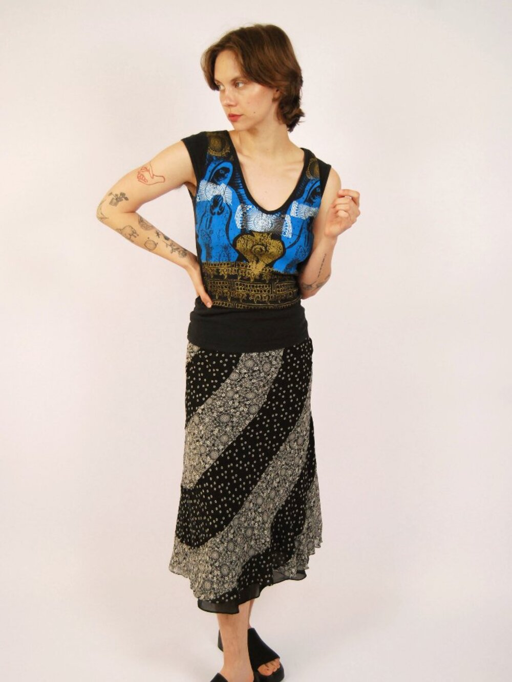 Y2K Yoga Baby Tee (M) medium vintage womens top chakra mandala lotus Santana